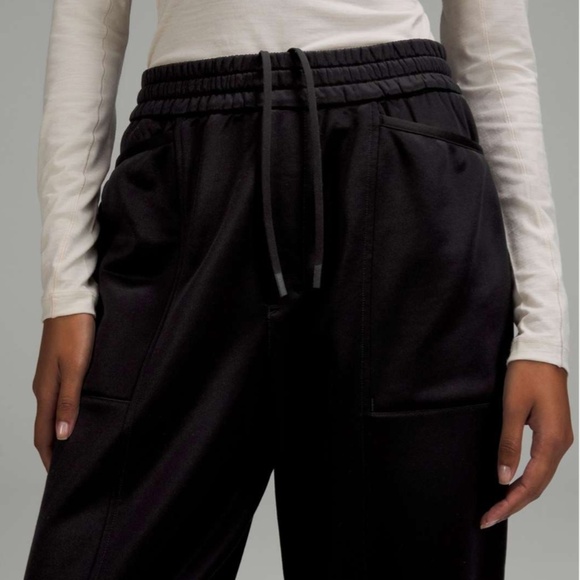 Lululemon Lab “Barrel Leg” Fleece Track Pants – Black (Size 6) | Cozy & Modern! - Picture 5 of 9
